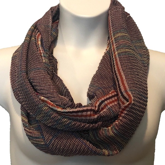 COPY - Vince Camuto Women's Brand New Burgundy Crinkle Plaid Infinity Scarf OS - Picture 3 of 7